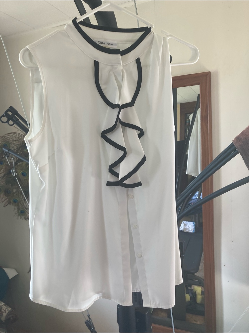 Calvin Klein ruffled front sleeveless blouse